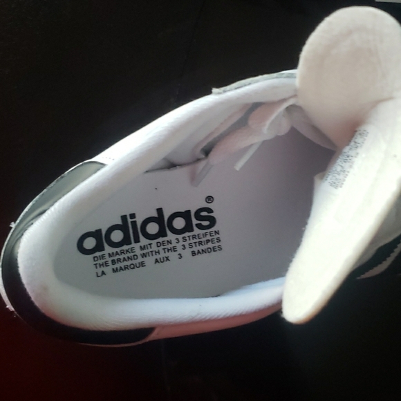 Adidas - Picture 3 of 4